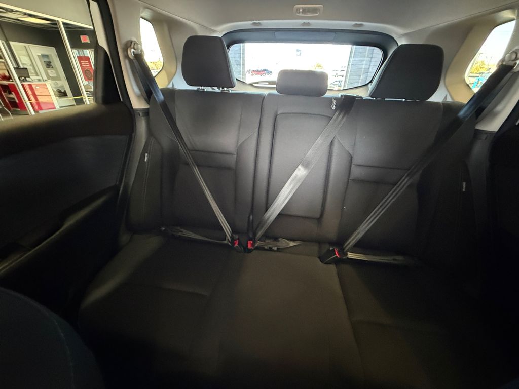 2023 Nissan Rogue S photo 18
