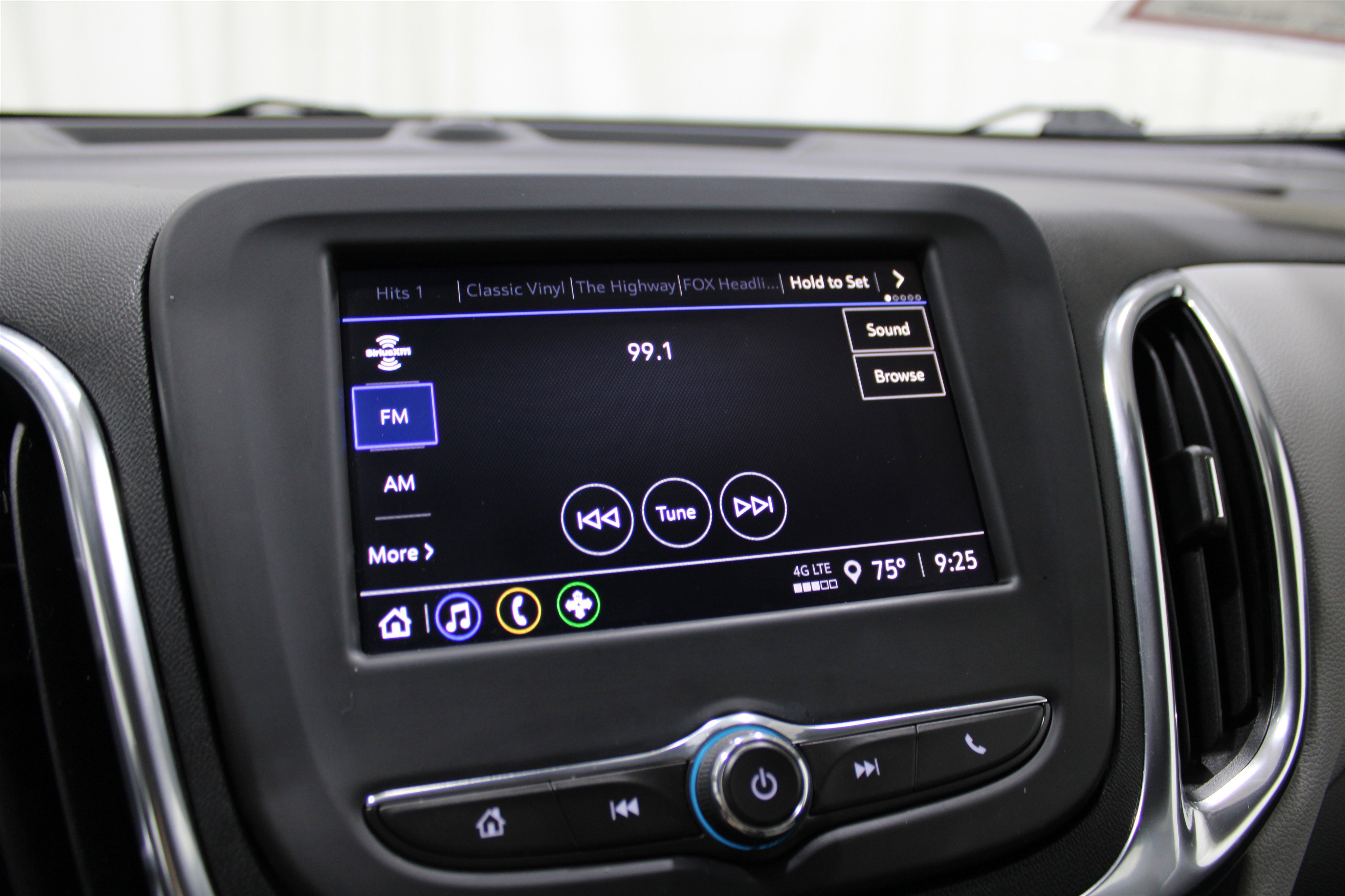 2022 Chevrolet Equinox LT photo 10