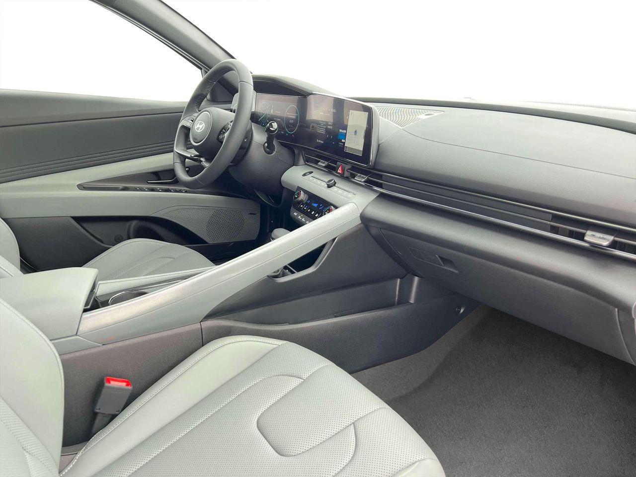 2025 Hyundai Elantra Hybrid Limited photo 14