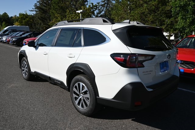 2025 Subaru Outback Premium photo 2