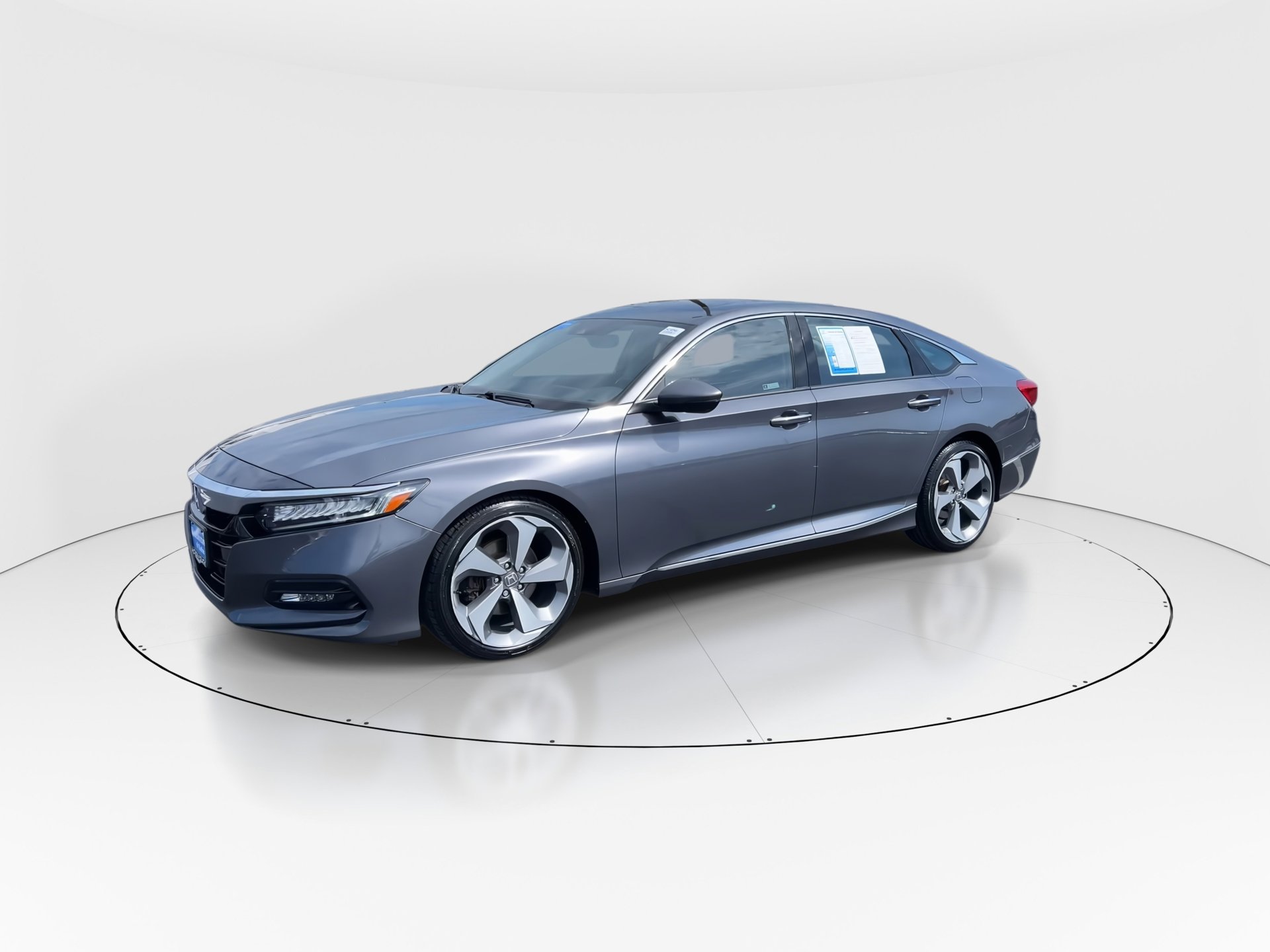 2020 Honda Accord Touring photo 4