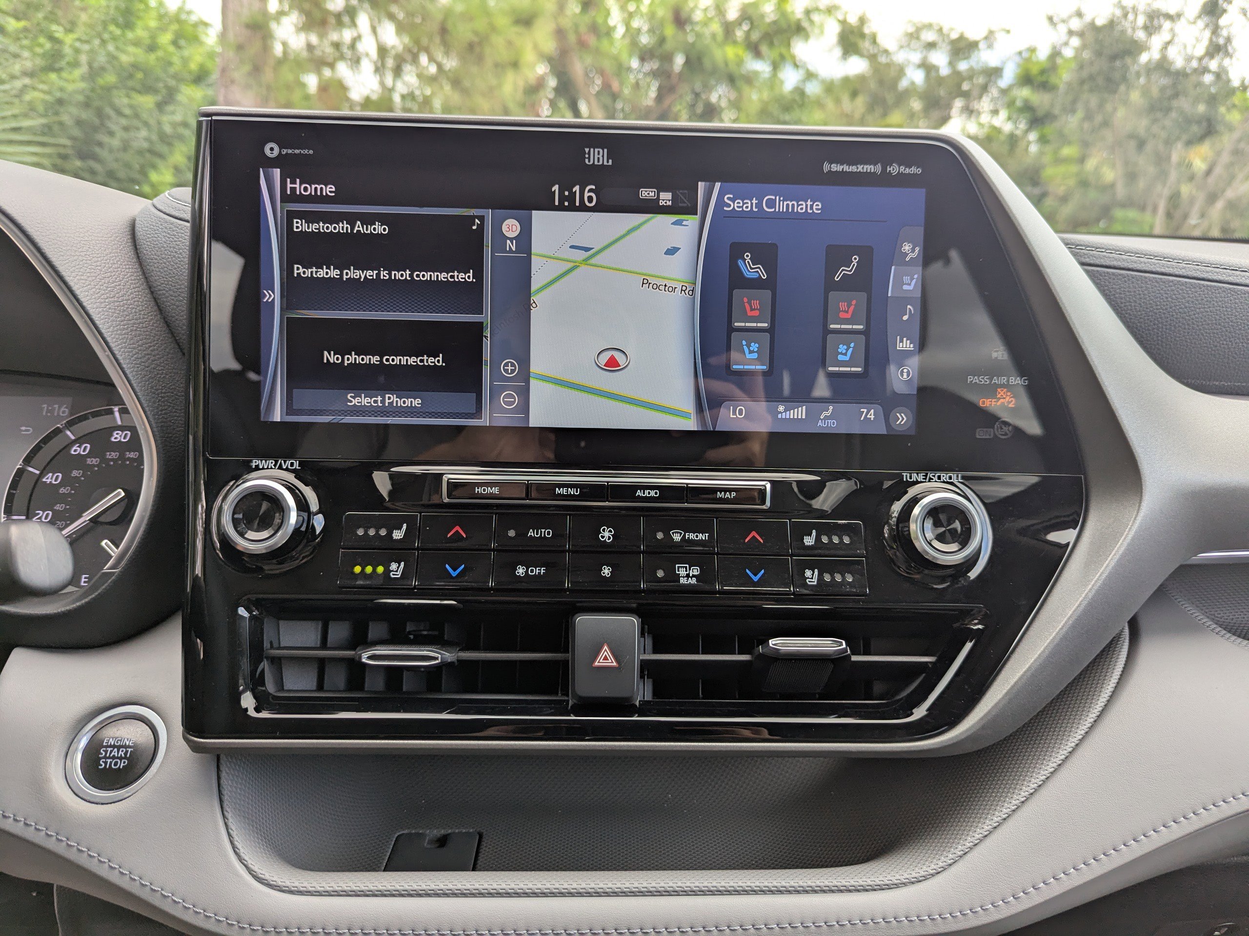 2020 Toyota Highlander Limited photo 21