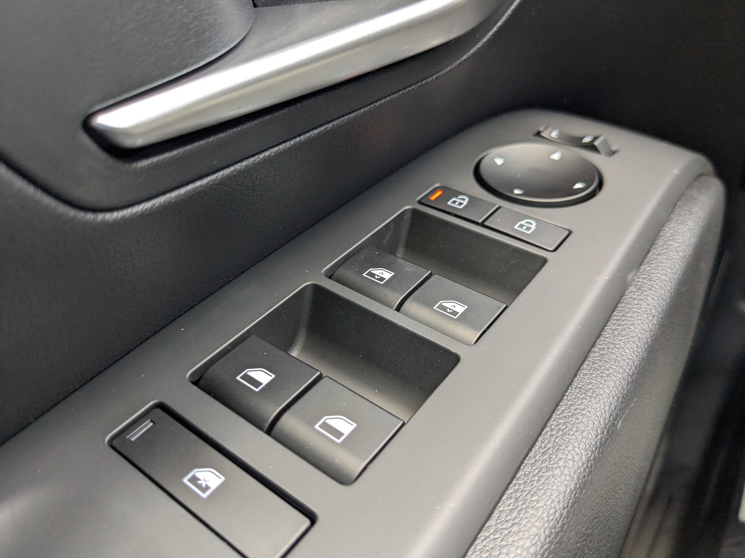 2025 Hyundai Tucson Hybrid SEL Convenience photo 18