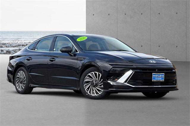 2026 Hyundai Sonata Hybrid Limited's photo