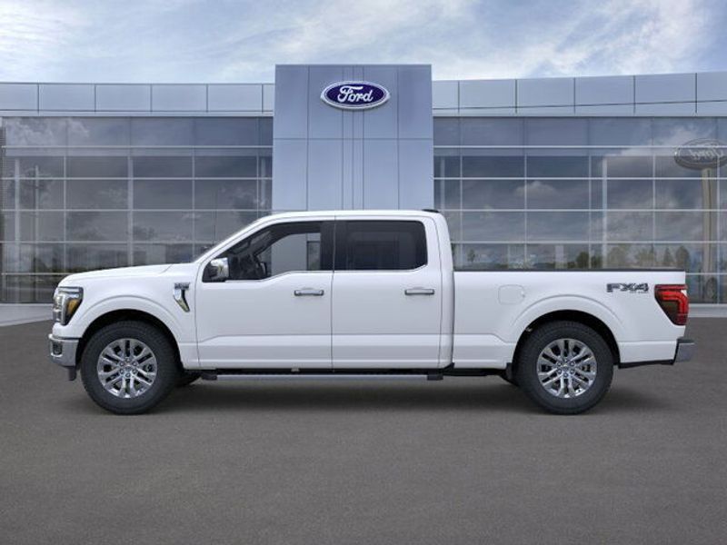 2025 Ford F-150 Lariat photo 3