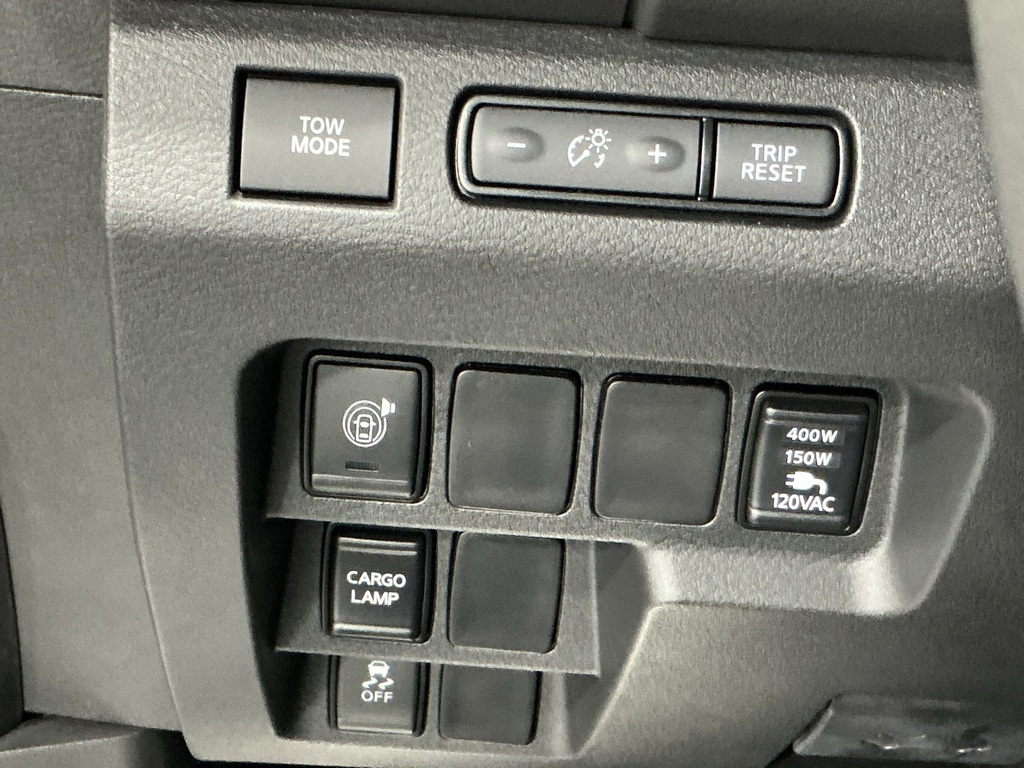 2025 Nissan Frontier SV photo 12