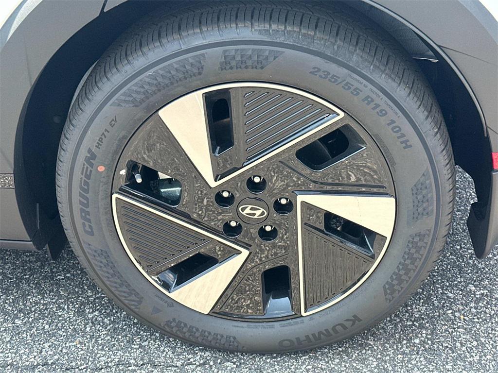 2025 Hyundai Ioniq 5 SEL photo 11