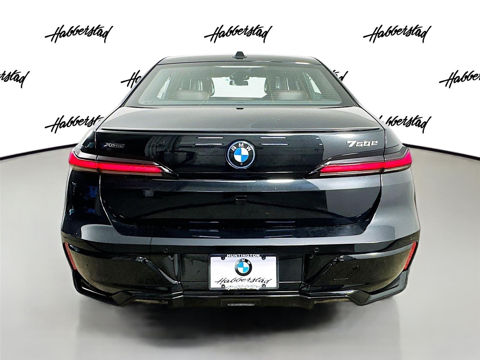 2026 Bmw 750e photo 6