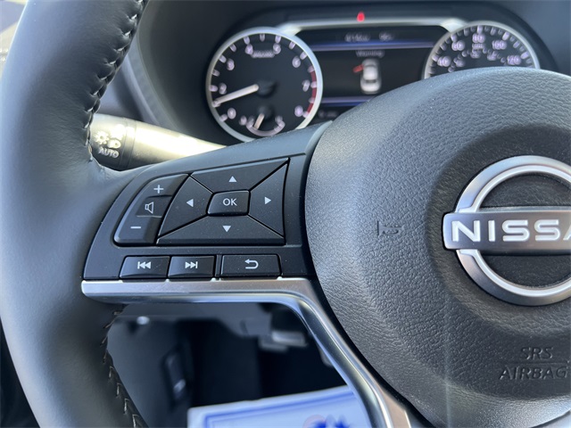 2025 Nissan Sentra SV photo 13