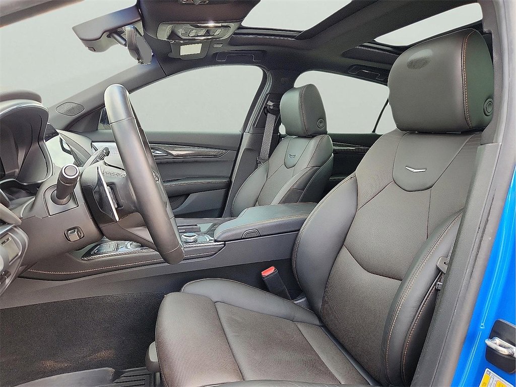 2024 Cadillac CT5 V photo 10