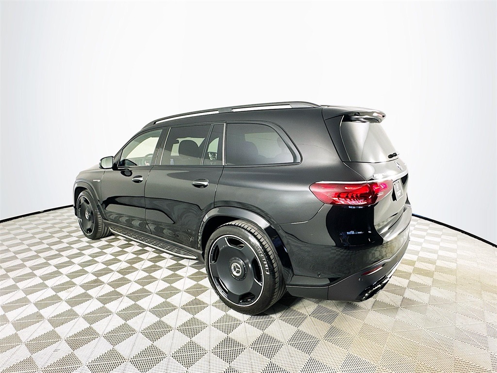 2024 Mercedes Benz GLS 63 AMG 4MATIC photo 4