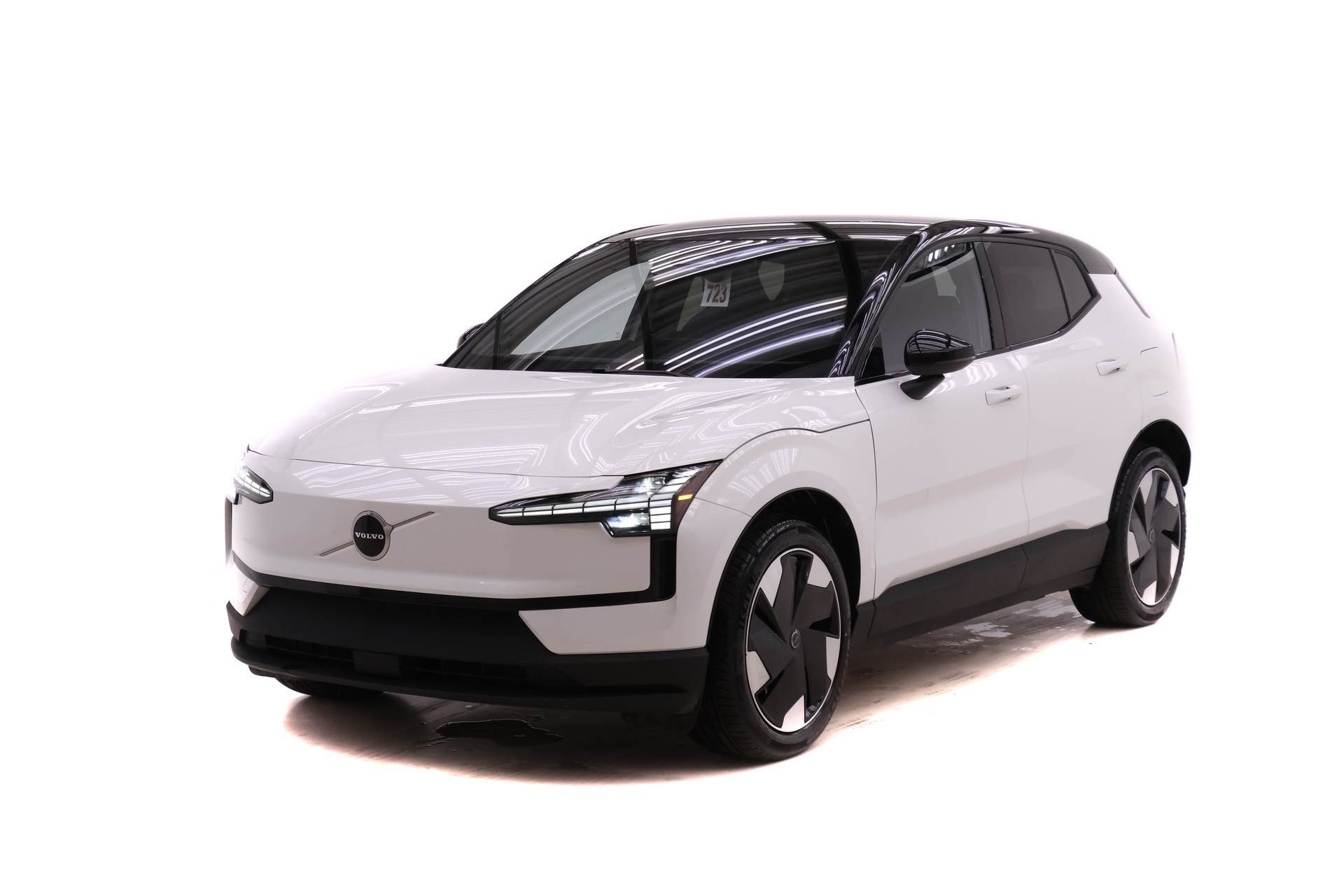 2025 Volvo EX30 Plus