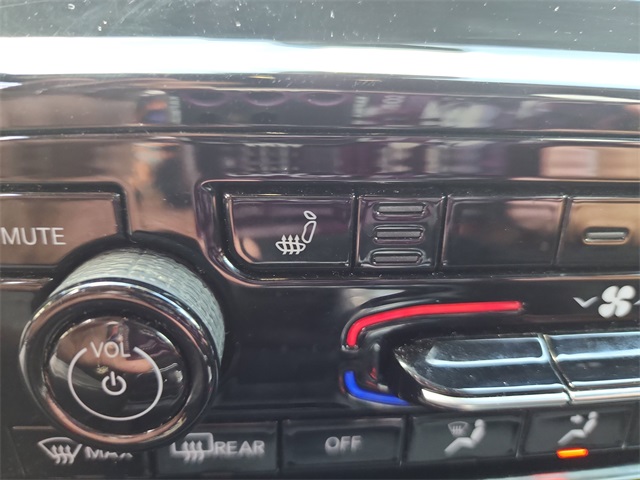 2023 Jeep Grand Cherokee Laredo Altitude photo 23