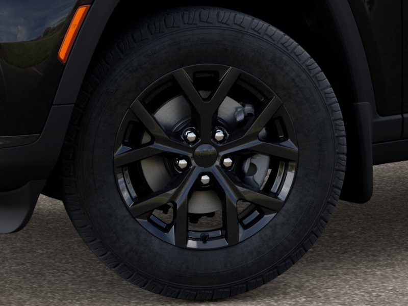 2025 Jeep Grand Cherokee Laredo Altitude photo 2