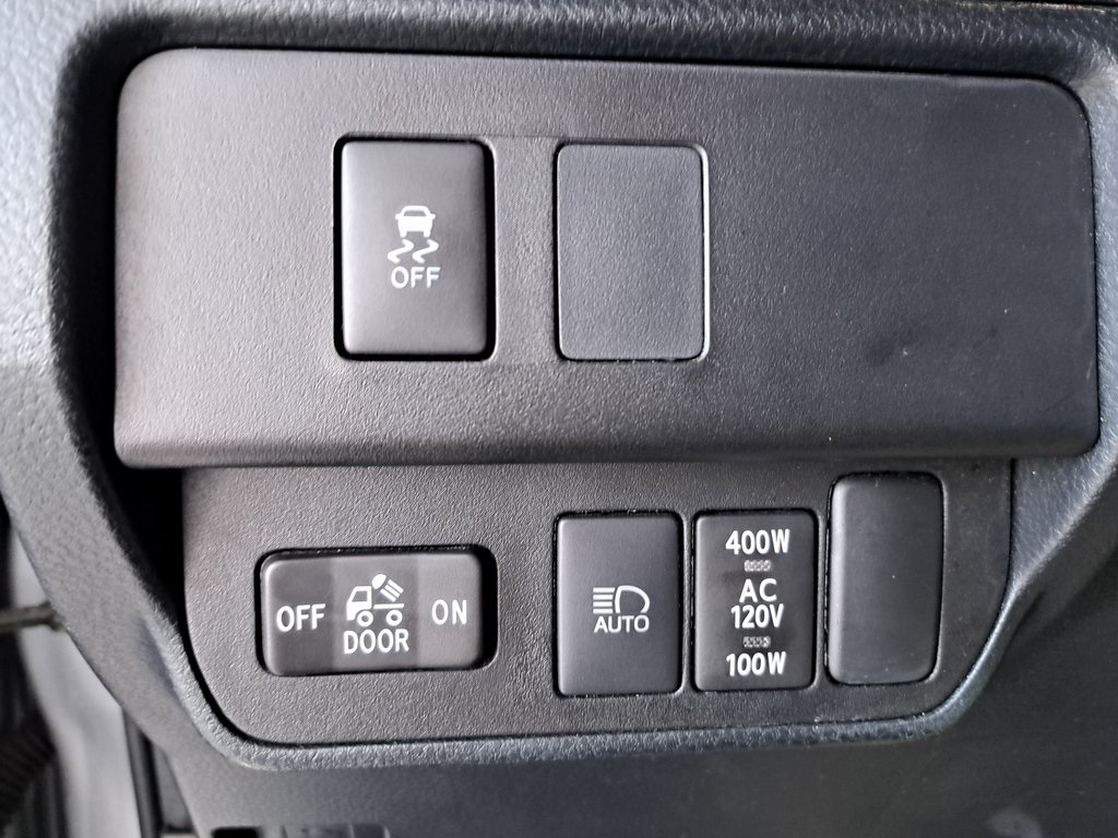 2023 Toyota Tacoma TRD Off-Road photo 22
