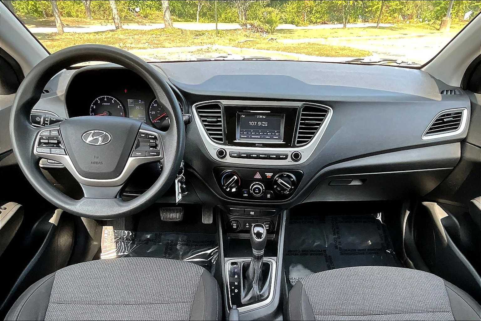 2020 Hyundai Accent SE photo 15