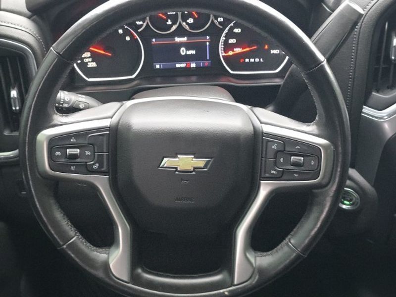 2020 Chevrolet Silverado 1500 LT photo 14