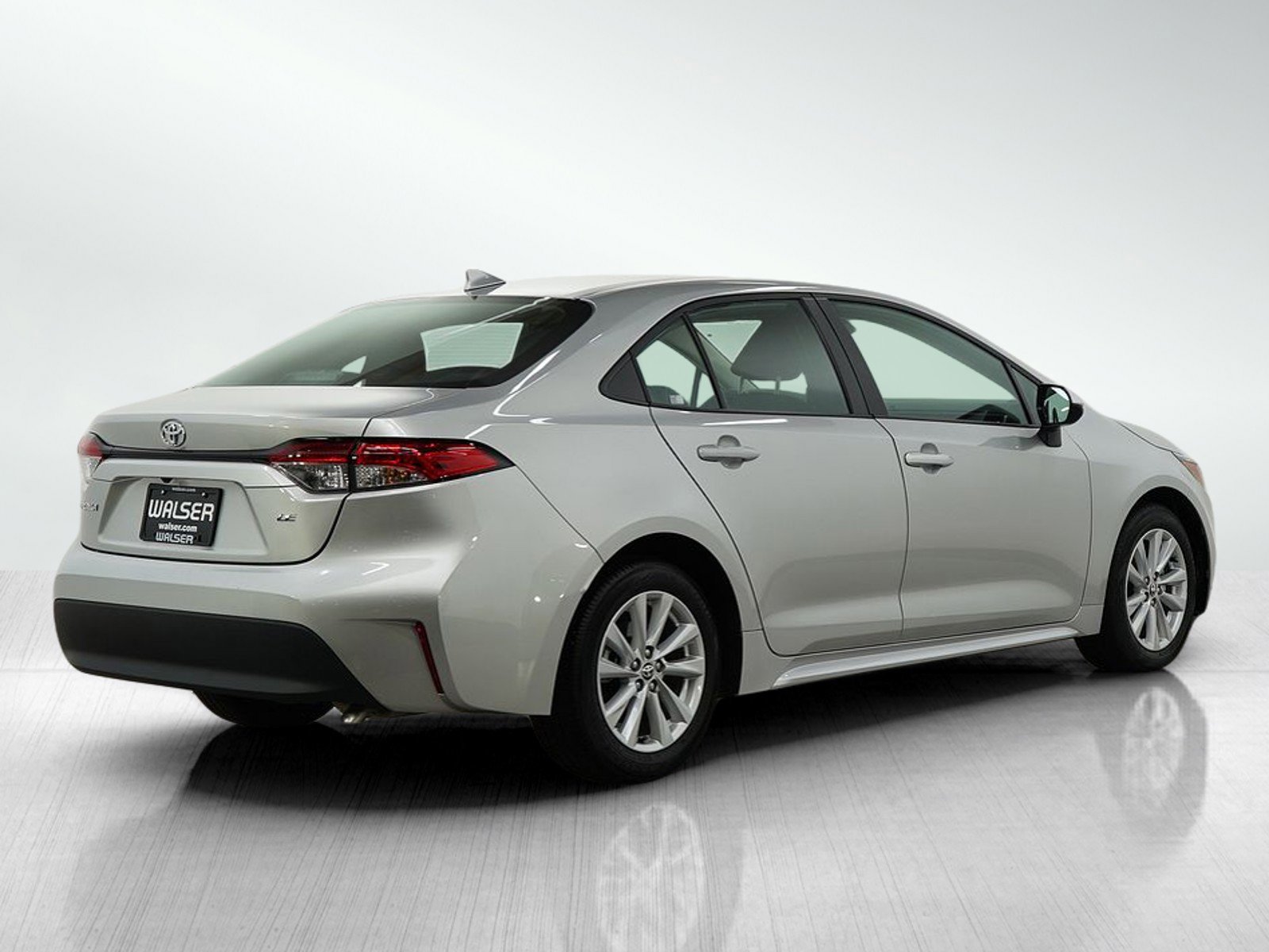 2024 Toyota Corolla LE photo 5