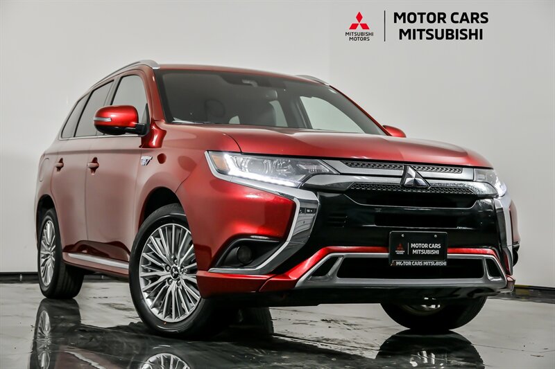 2021 Mitsubishi Outlander SEL's photo