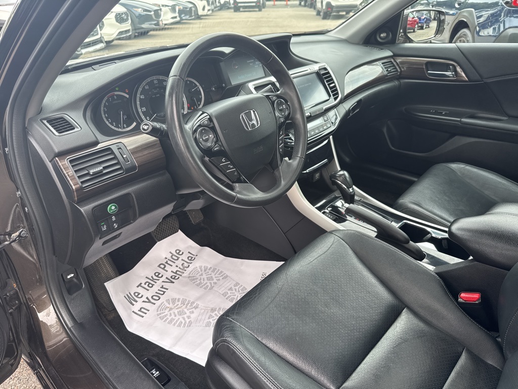 2016 Honda Accord EX-L photo 20