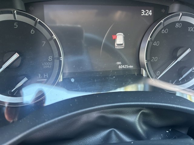 2022 Toyota Highlander XLE photo 2