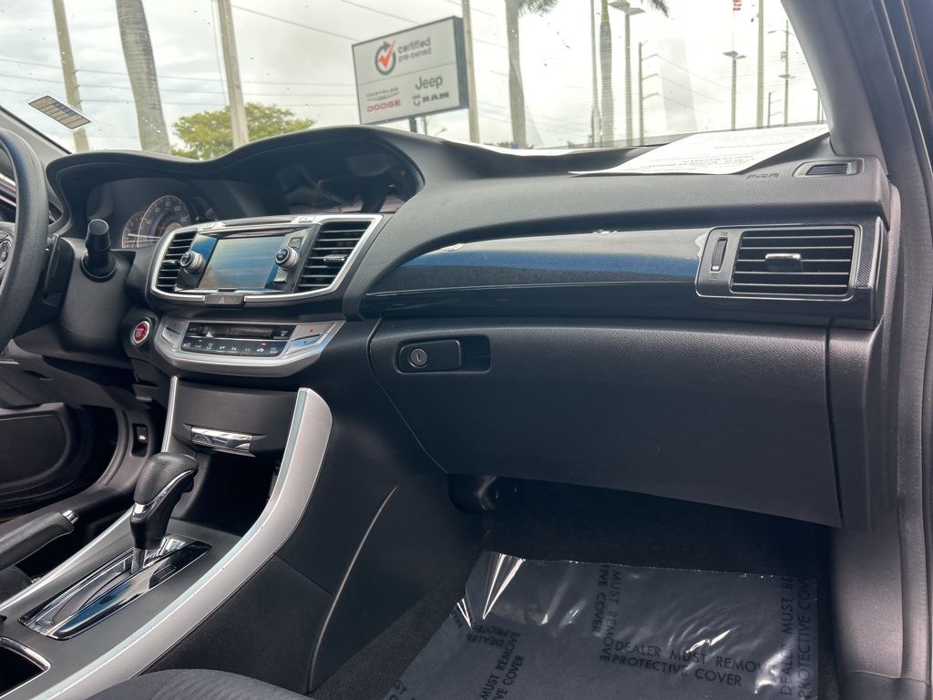 2013 Honda Accord EX photo 19