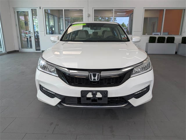 2017 Honda Accord Touring photo 3