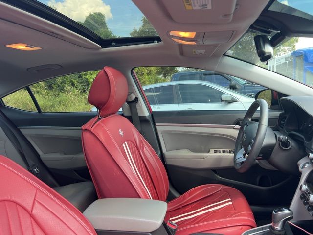 2020 Hyundai Elantra Value Edition photo 3