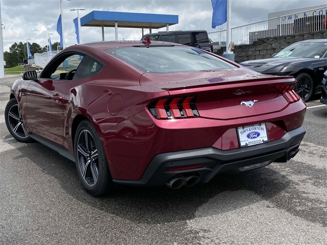 2025 Ford Mustang EcoBoost Premium photo 3