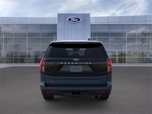 2025 Ford Expedition photo 4