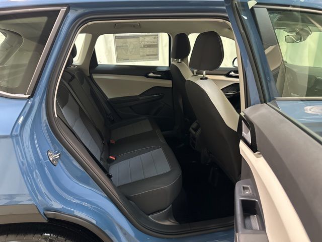 2025 Volkswagen Taos S photo 28