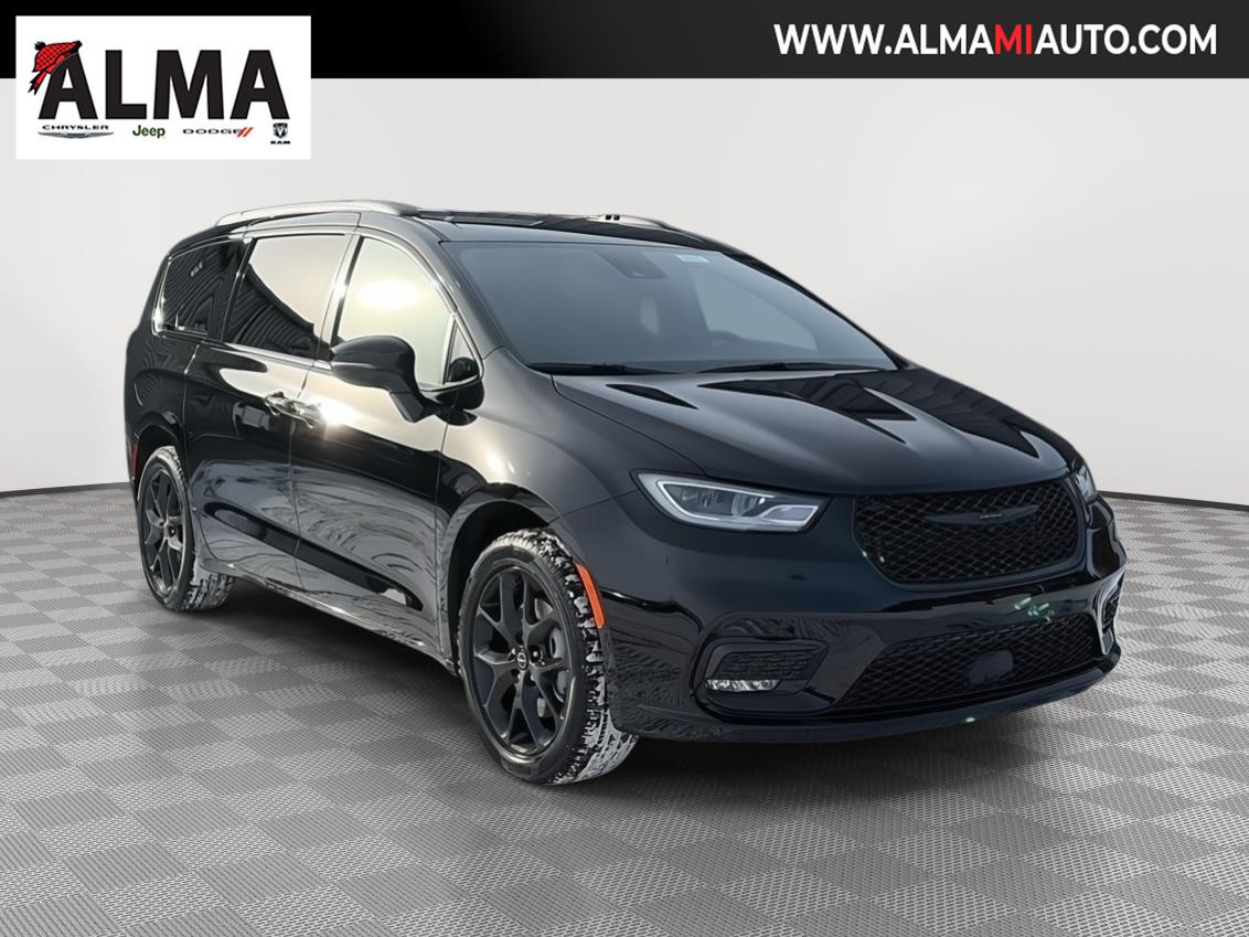 2026 Chrysler Pacifica Select's photo