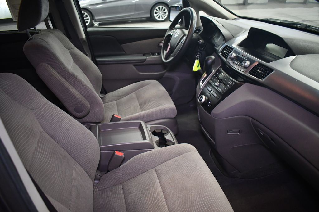 2011 Honda Odyssey EX photo 30