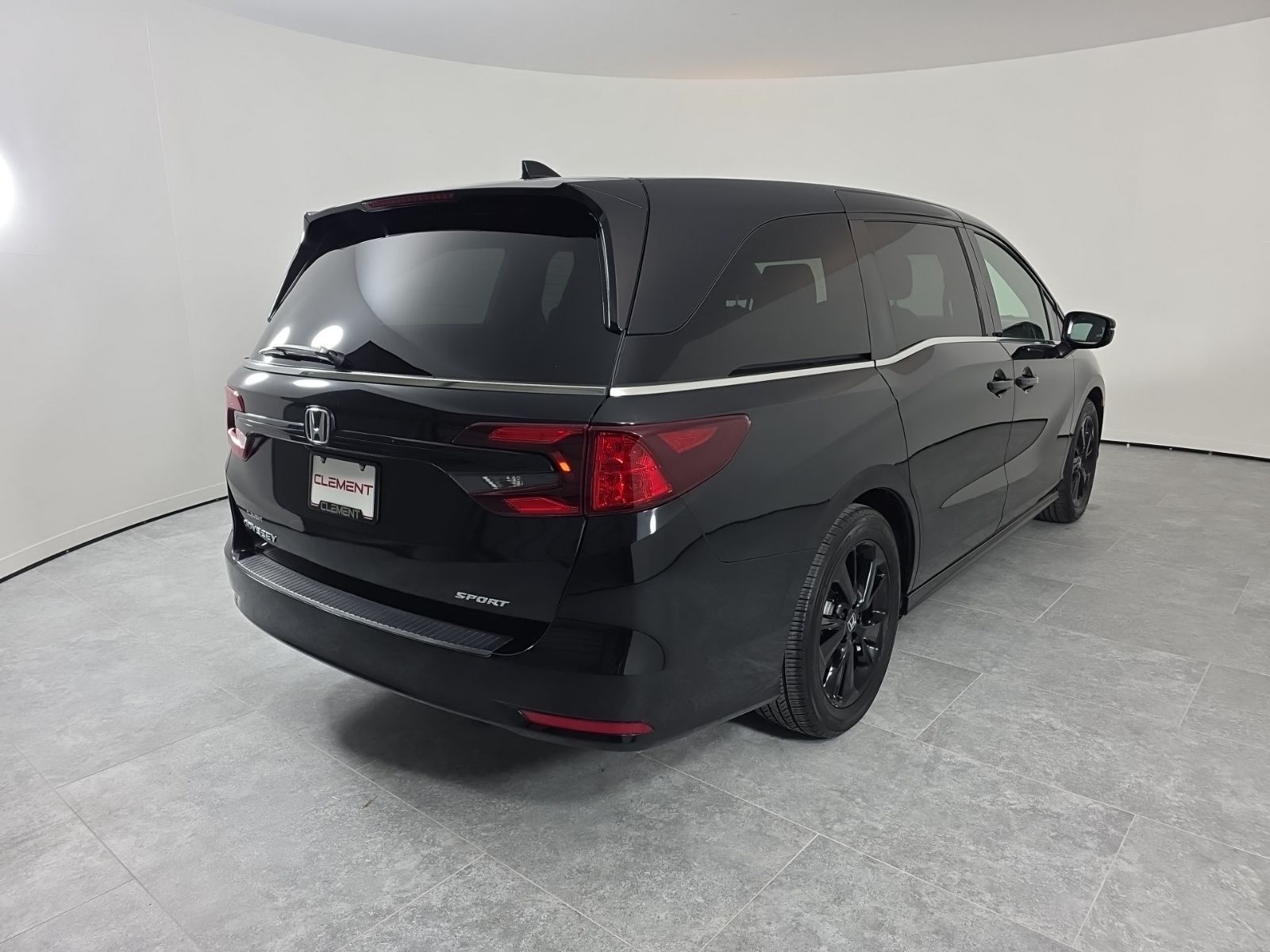 2023 Honda Odyssey Sport photo 3