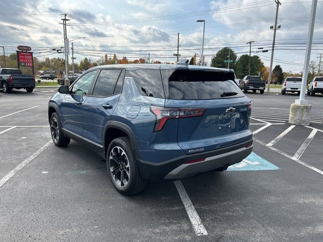 2026 Chevrolet Equinox LT photo 4