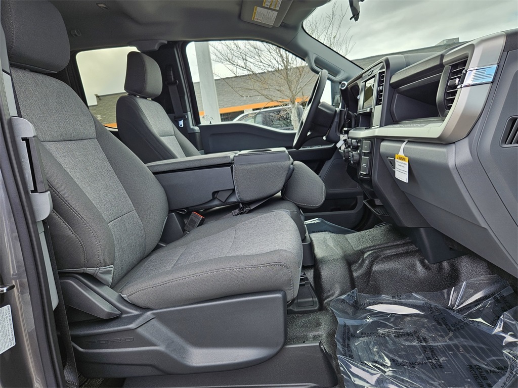 2025 Ford F-250 XL photo 26