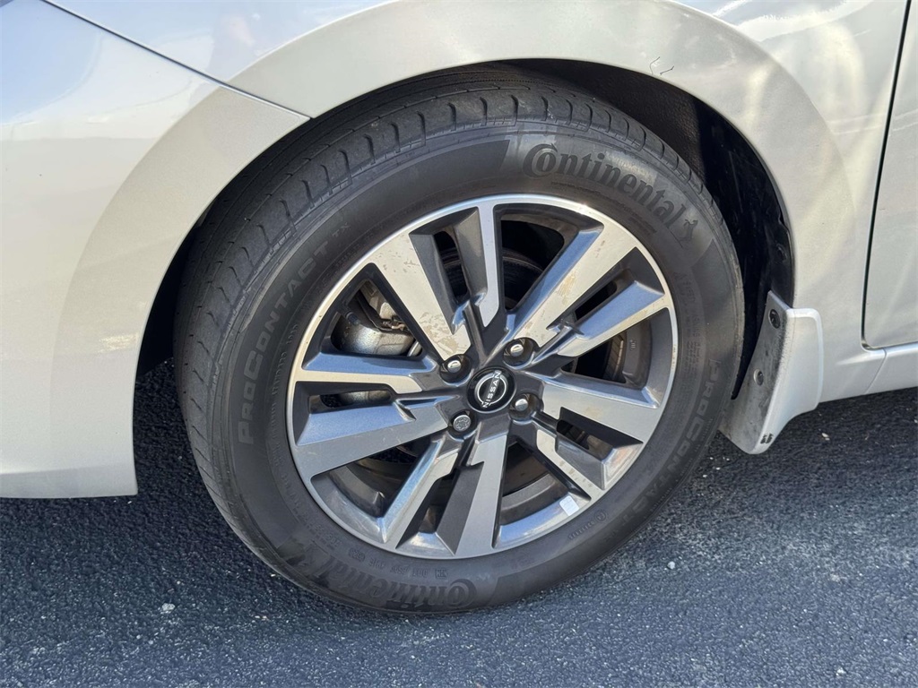 2023 Nissan Versa 1.6 S photo 11