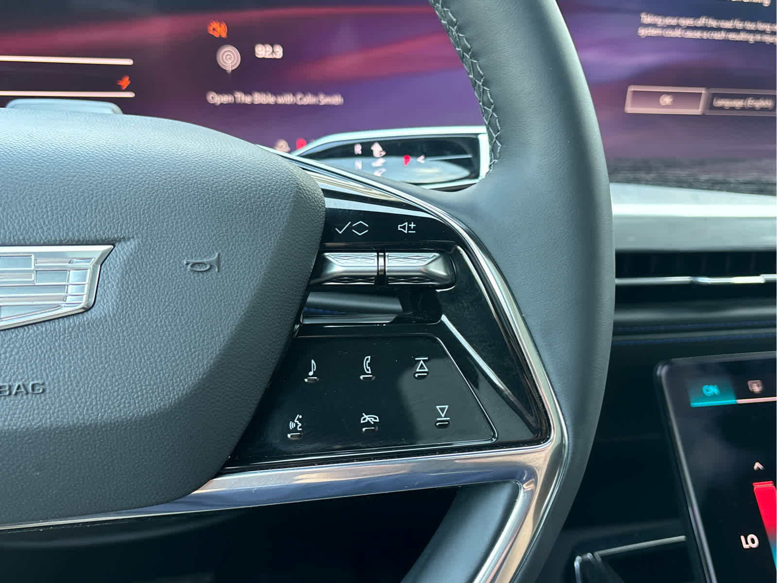 2025 Cadillac Escalade IQ Luxury photo 13