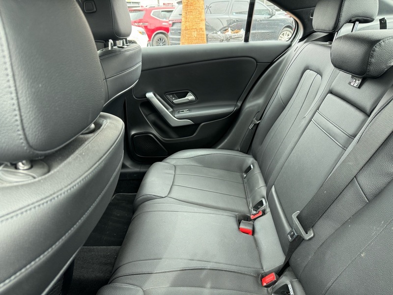 2019 Mercedes Benz A 220 4MATIC photo 3