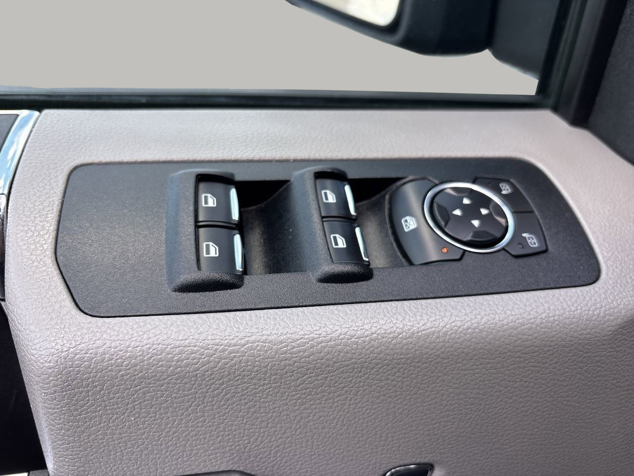 2016 Ford F-150 XLT photo 17