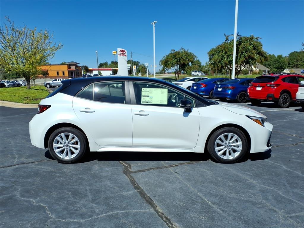 2025 Toyota Corolla SE photo 7