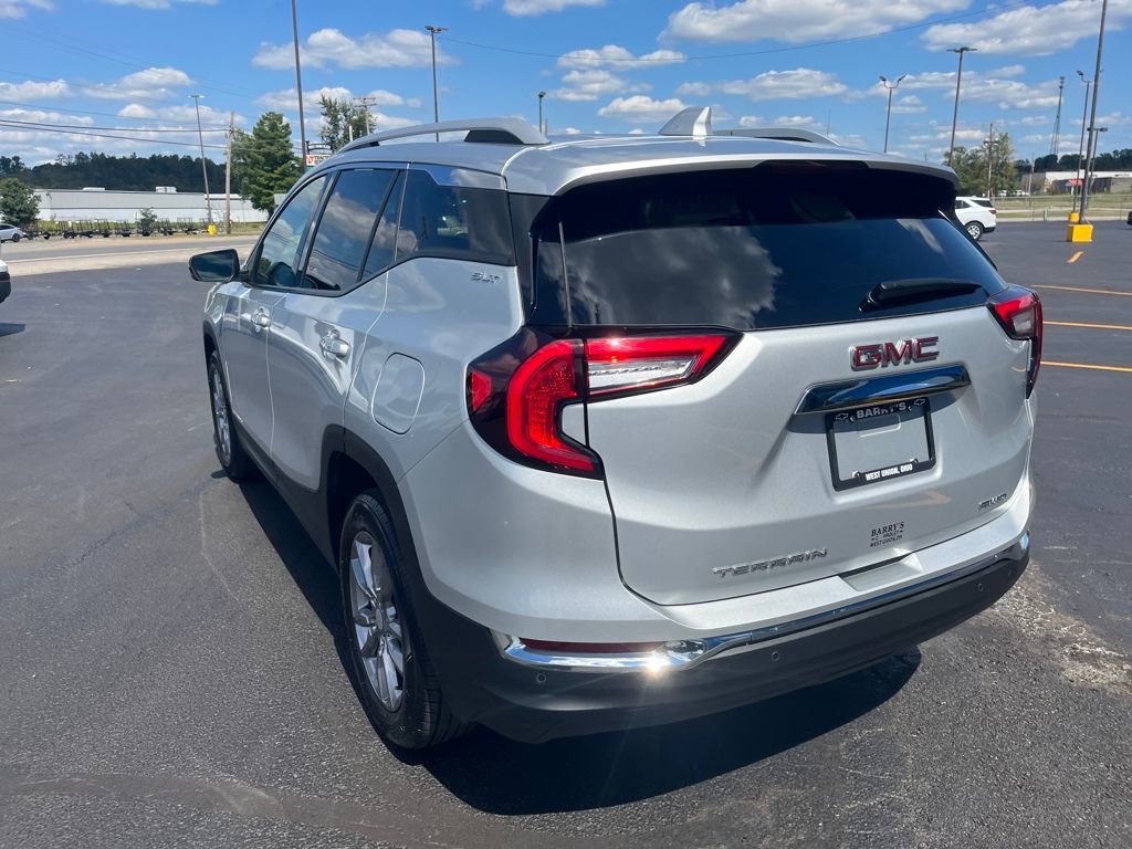 2022 Gmc Terrain SLT photo 2