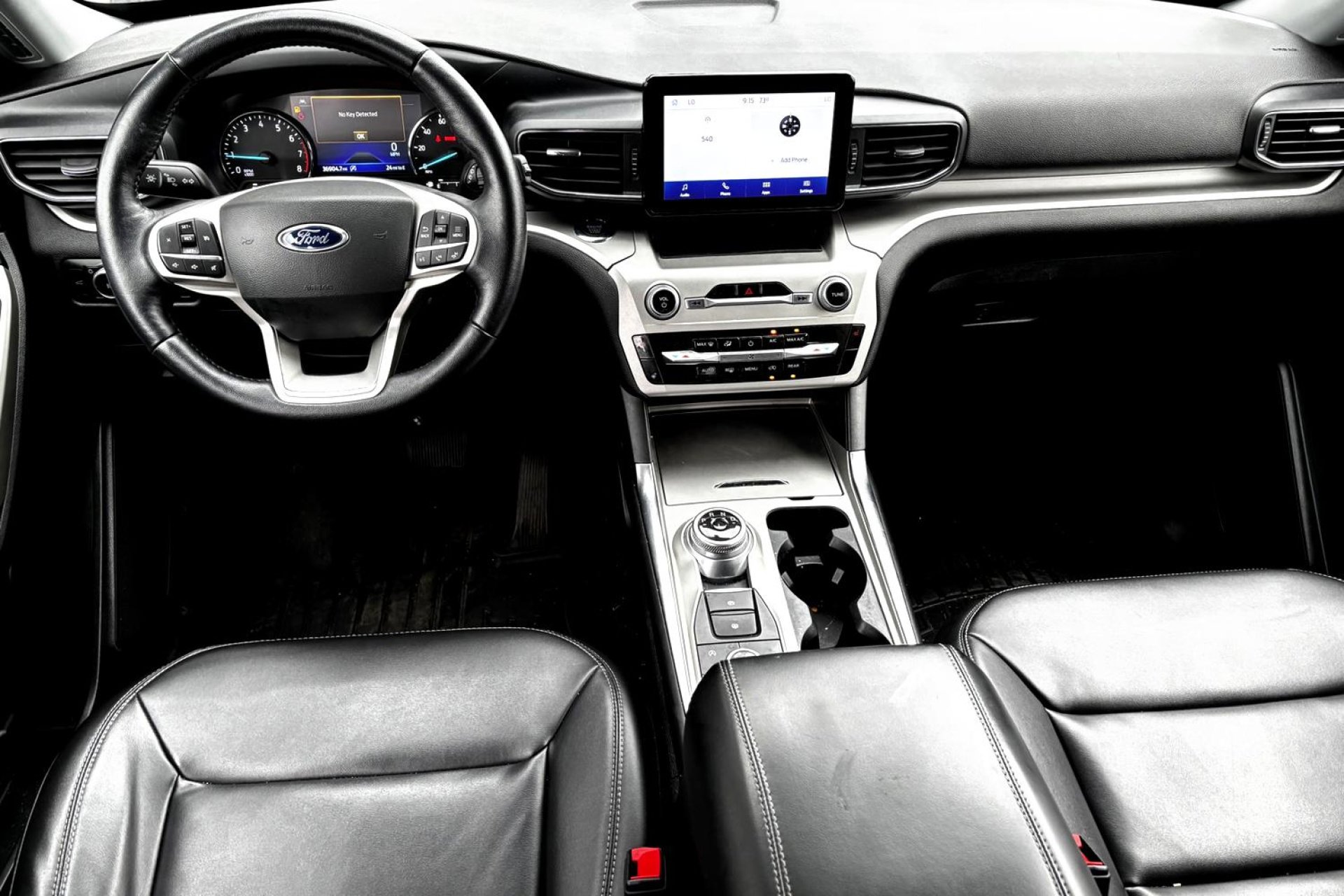 2022 Ford Explorer XLT photo 19