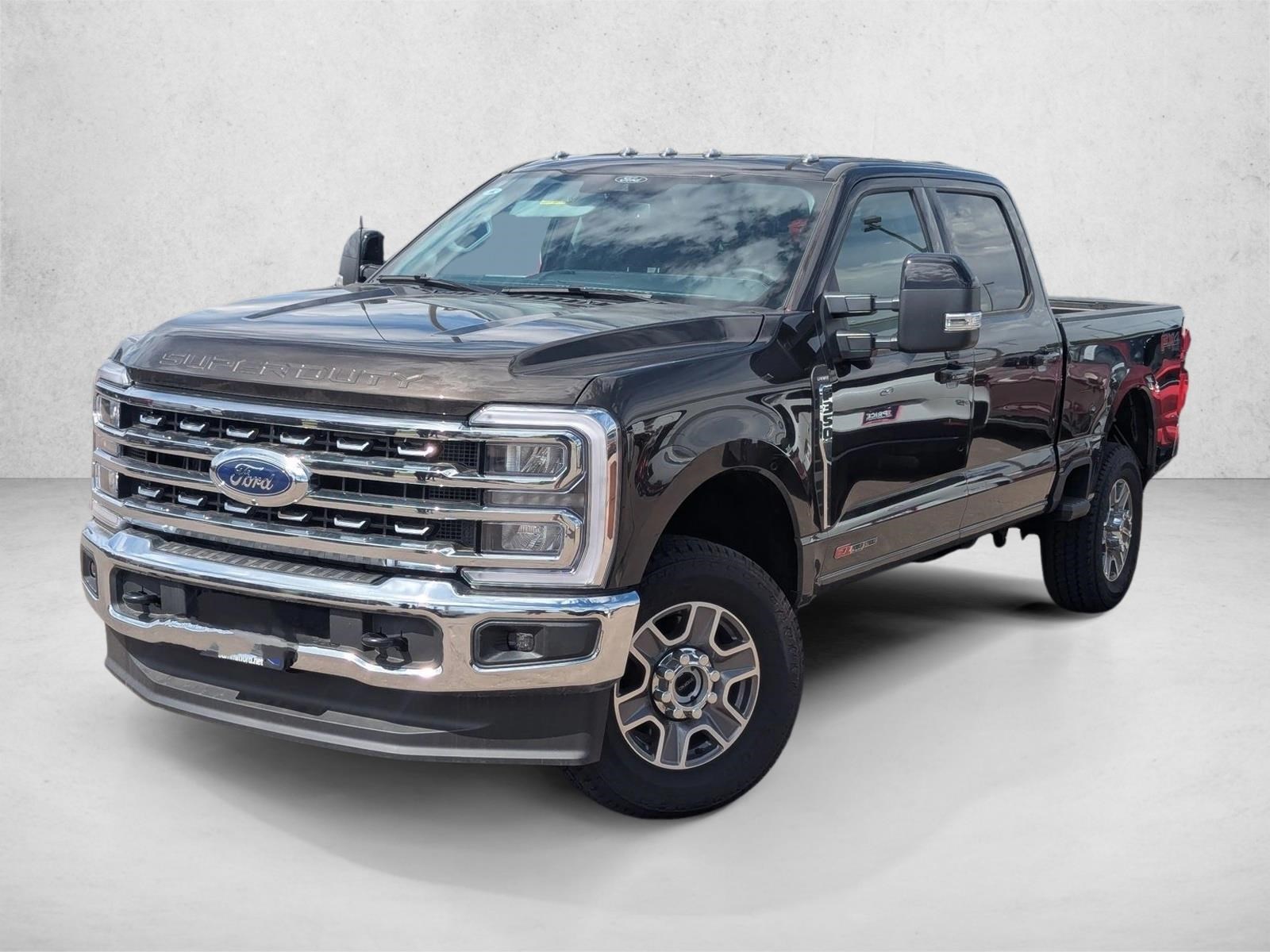 2025 Ford F-350 Super Duty Lariat's photo