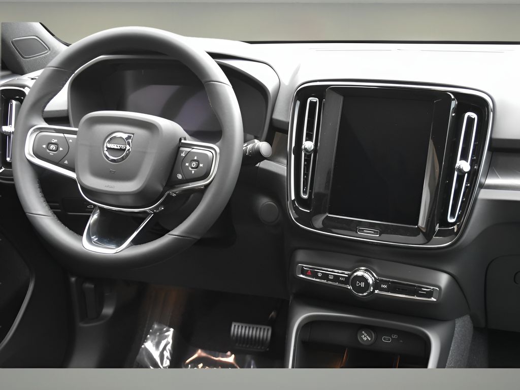 2024 Volvo C40 Recharge Plus photo 14