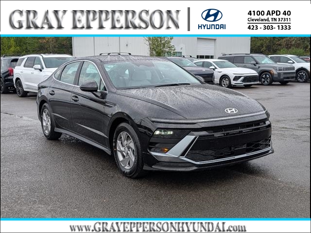 2026 Hyundai Sonata SE's photo