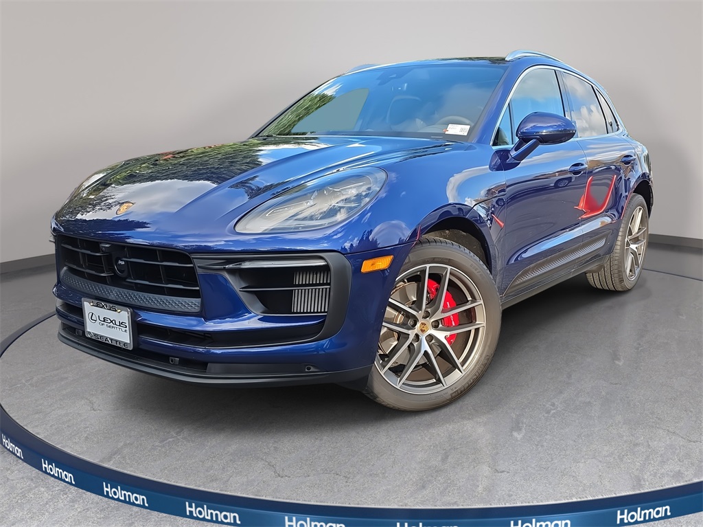 2024 Porsche Macan S's photo