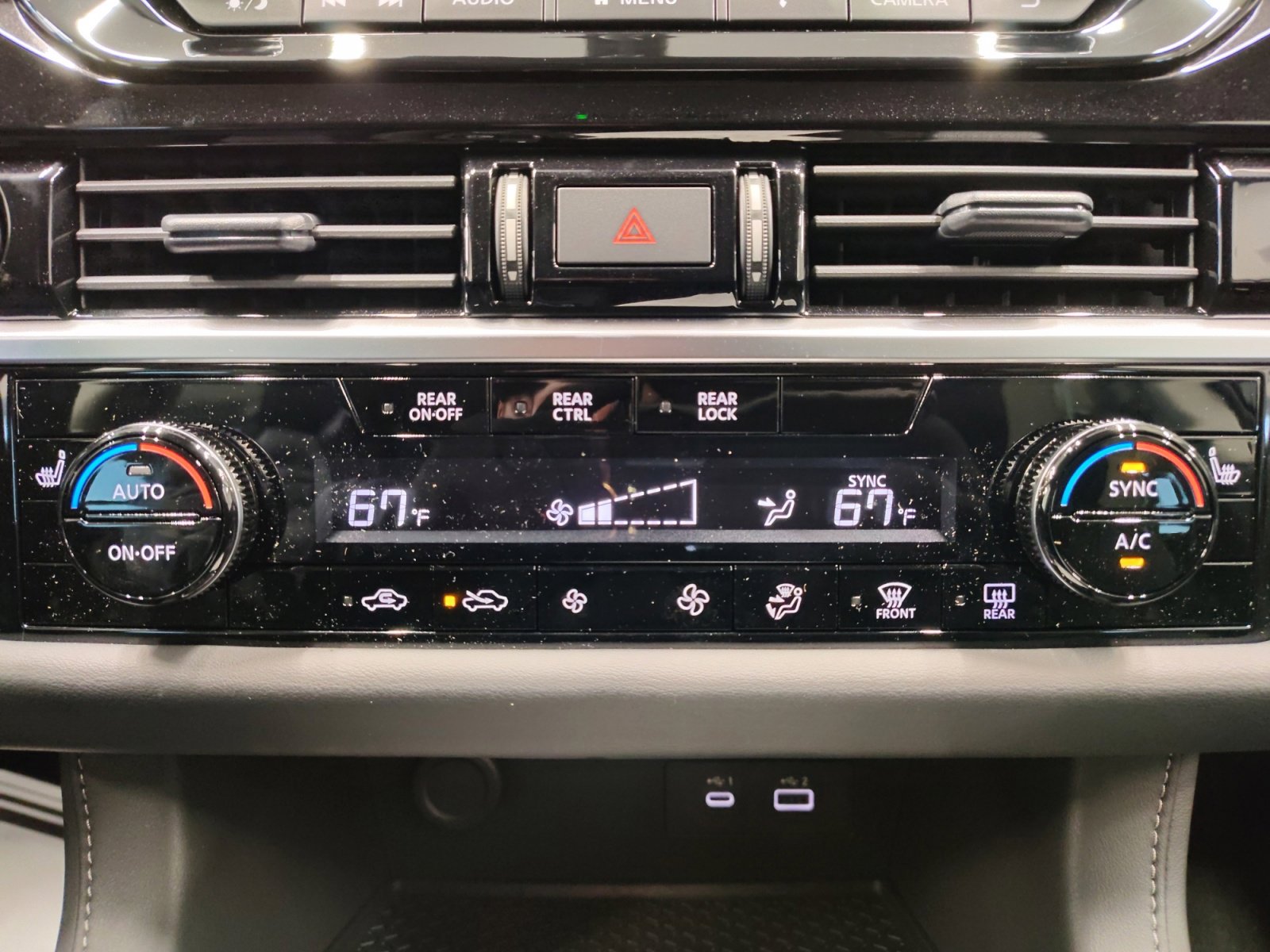 2025 Nissan Pathfinder SV photo 17