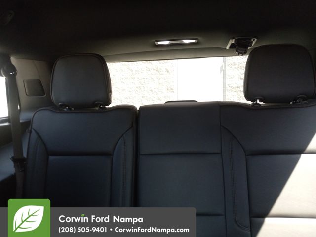 Used 2023 Green Chevrolet High Country image 32