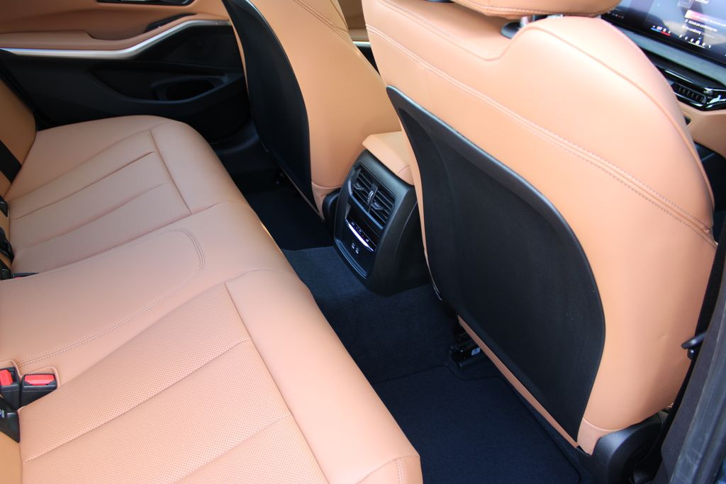 2025 Bmw 330i xDrive photo 46